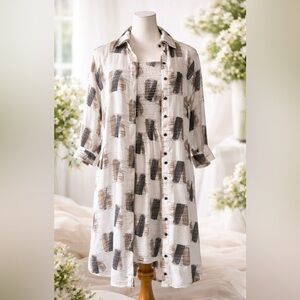 Lightweight White & Black Brushstroke 2 pc Shirt Dress | Button Front | Size S